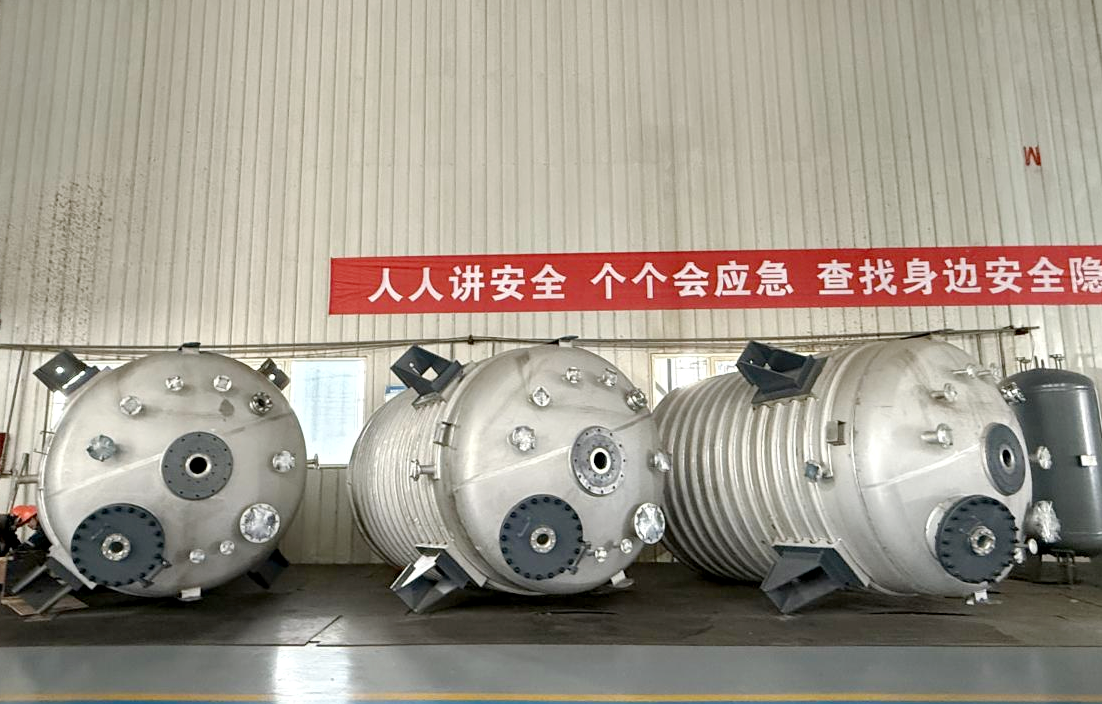 外半管塔釜 DN2200*8*2600 10m3  材質：S25073